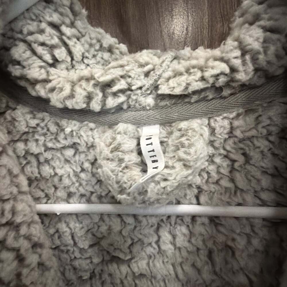 Pottery Barn Light Gray Cozy Plush Hooded Bathrobe, One Size NO BELT - Picture 2 of 3